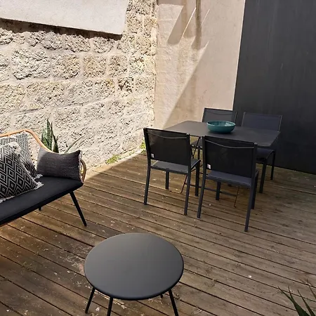 Le Clos Des Remparts * Aigues-Mortes